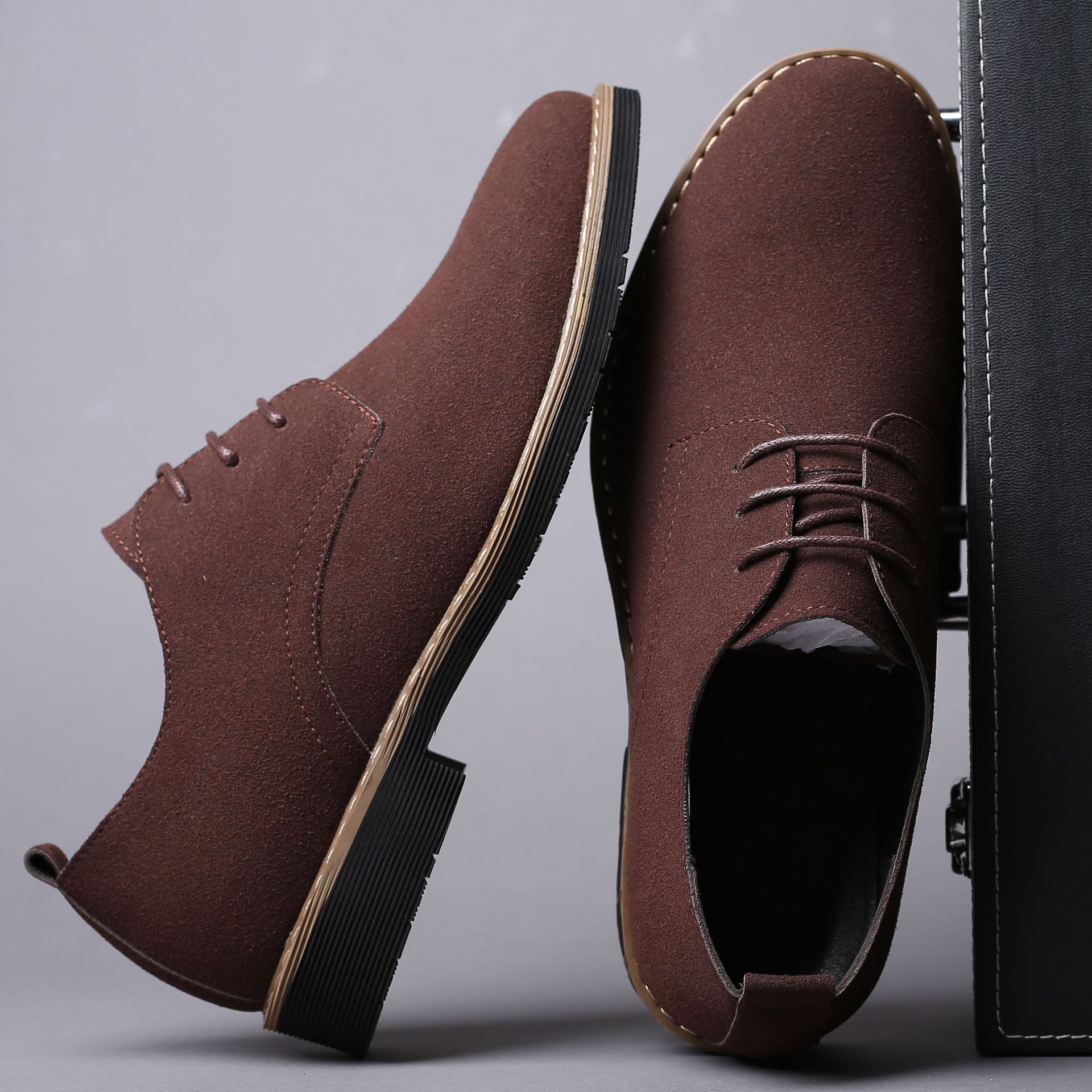 プラスサイズのフォーマルメンズシューズ、フロスト加工の耐摩耗 - Men Formal Wear With Sneakers のレビューと価格