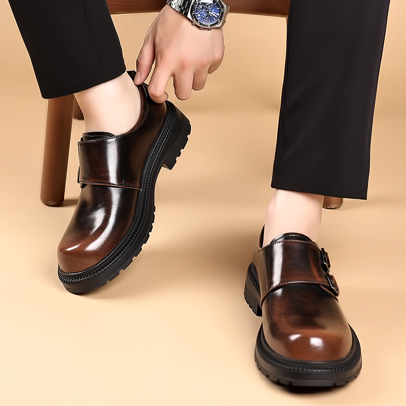 レトロブラウンメンズレザーカジュアルシューズ厚底耐摩耗性ビジ - Men Formal Wear Brown のレビューと価格