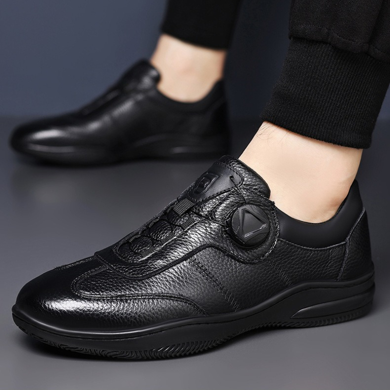 トレンディな革靴メンズカジュアルロータリーバックル簡単着用ロ - Men Formal Wear With Sneakers のレビューと価格