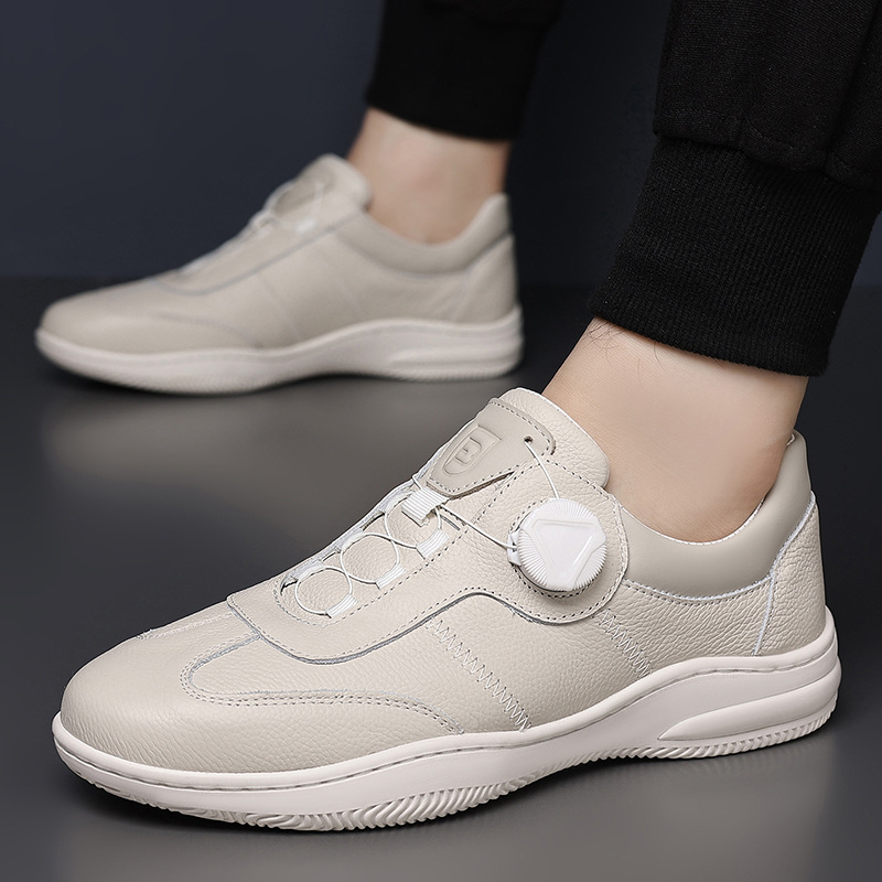 トレンディな革靴メンズカジュアルロータリーバックル簡単着用ロ - Men Formal Wear With Sneakers のレビューと価格
