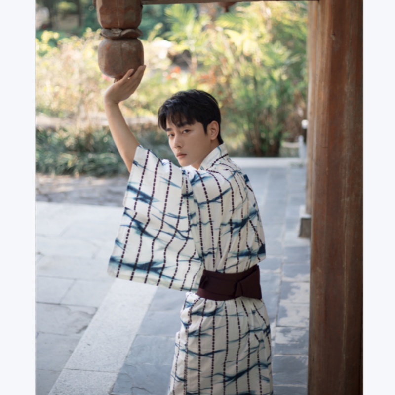夏の日本の男性の伝統的な着物ベルト付き浴衣ローブフォーマルコ - Traditional Japanese Men'S Formal Wear のレビューと価格